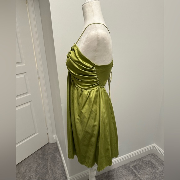 Abercrombie & Fitch | lettuce green satin ruffle halter dress - Picture 3 of 5